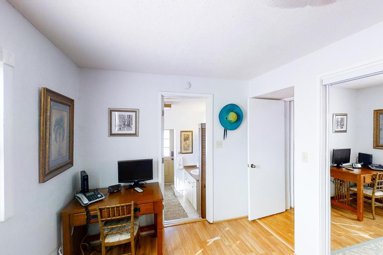 Crescent Beach Cottage Сент-Огастин Экстерьер фото
