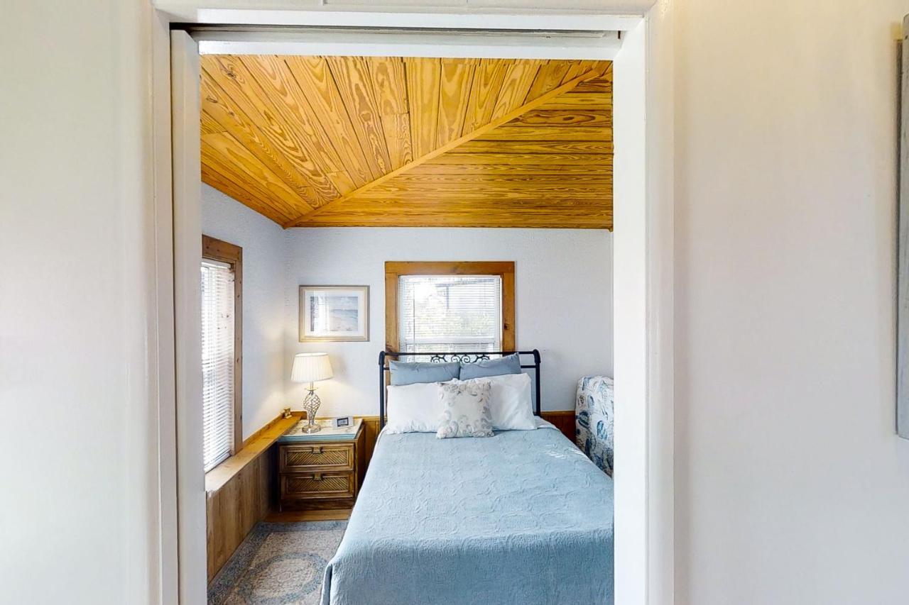 Crescent Beach Cottage Сент-Огастин Экстерьер фото